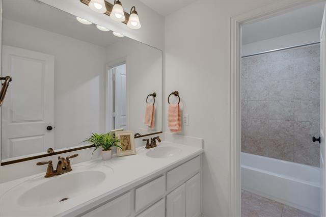 Building Photo - 13501 Grand Arbor Ln