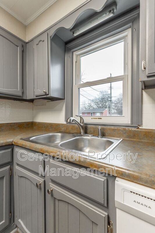 Building Photo - 5501 Rosemont Dr