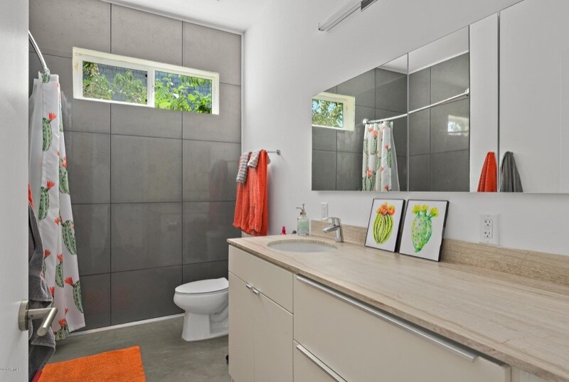 Building Photo - 1316 E Fillmore St