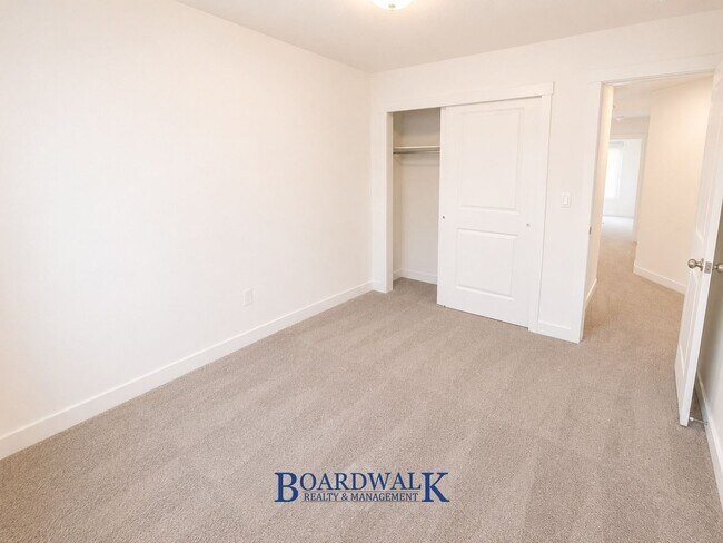 Building Photo - 5623 Coastal Ridge Ln