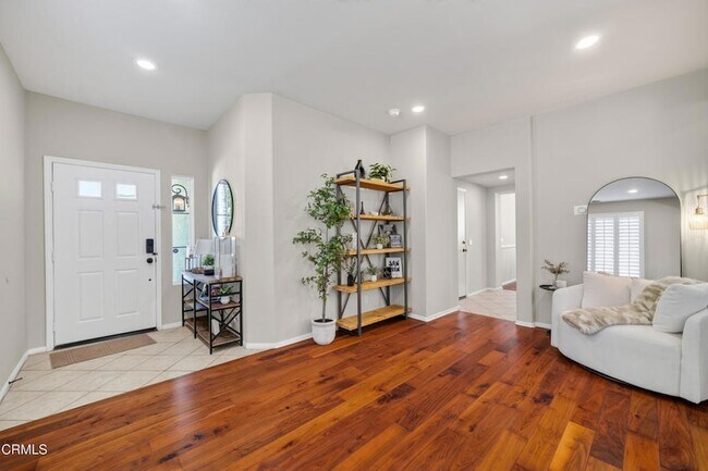 Building Photo - 3889 Angeline St