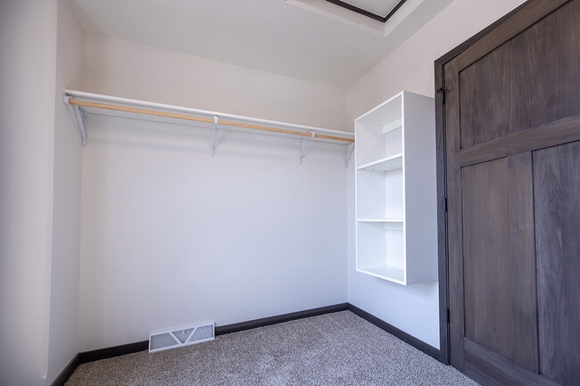 Building Photo - 3406 Green Pastures Ln