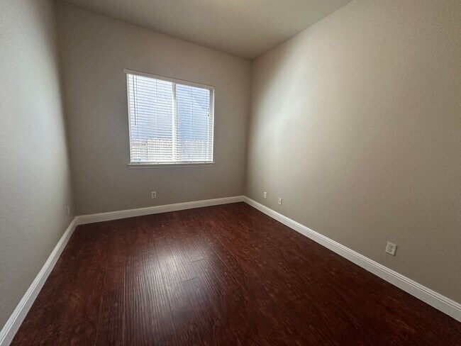 Building Photo - 4333 Reveil Ln