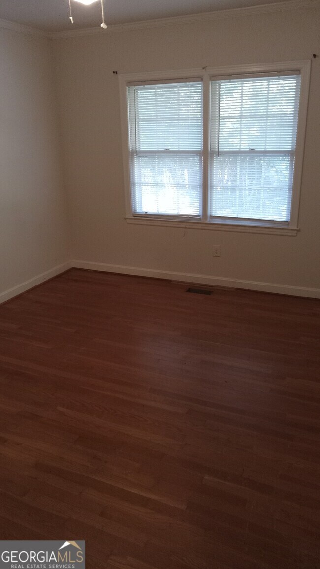 Building Photo - 81 Woodruff St