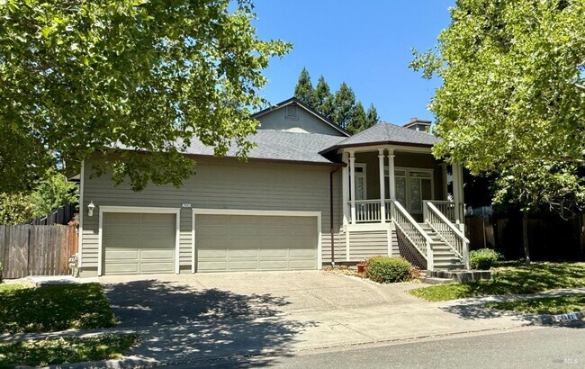 Building Photo - 5863 Mountain Hawk Dr