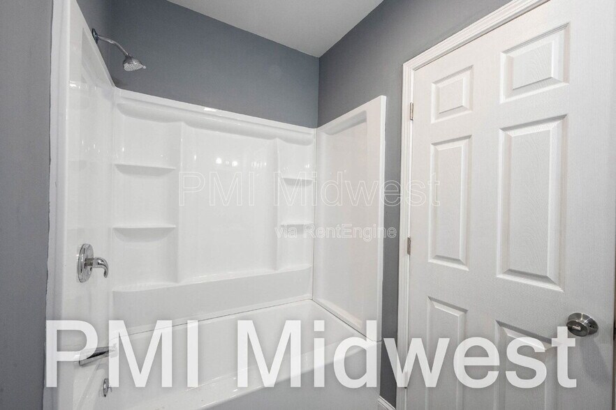 Building Photo - 119 N Colorado Ave