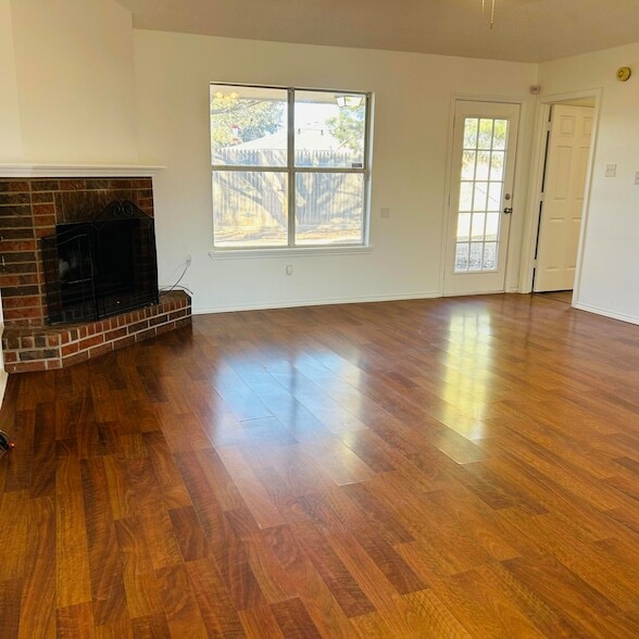 Building Photo - 6114 10th St