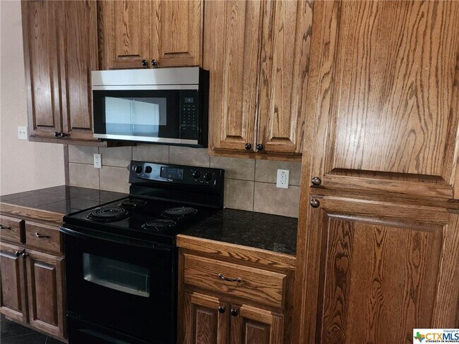 Building Photo - 501 Straws Mill Rd