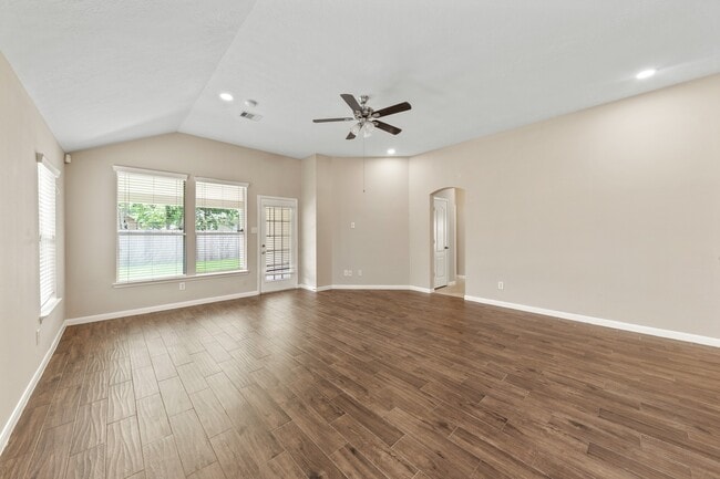 Building Photo - 731 Pickett Hill Ln