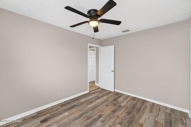 Building Photo - 6714 Beach Dr