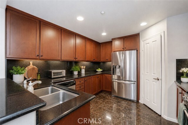 Building Photo - 12444 Benton Dr
