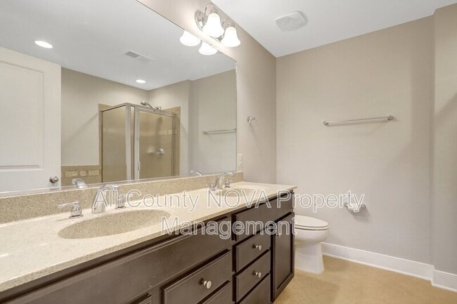 Building Photo - 2093 Laura Mews Pl