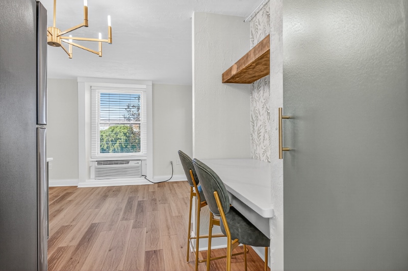 Building Photo - 224 E Garden St