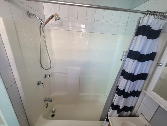 Building Photo - 1707 Market St