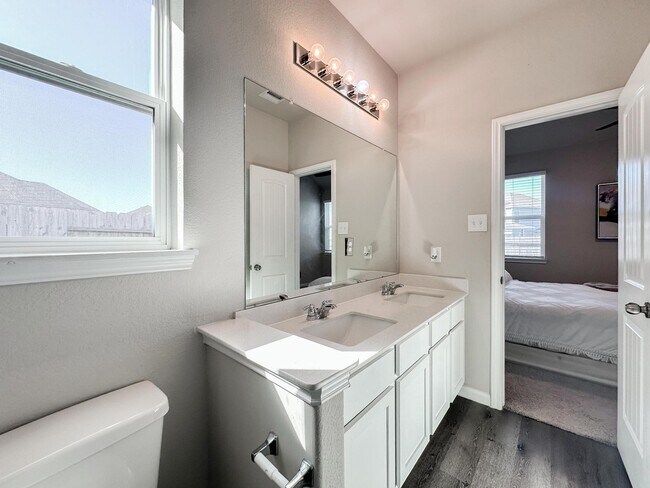 Building Photo - 2506 Moapa Dr