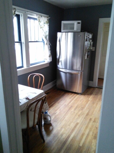 kitchen 2 - 827 Mathews St