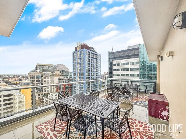 Building Photo - Stunning 1BD/1BA Condo in East Village W/ A/C, W/D, Rooftop Deck, Padres Stadium View, Community ...