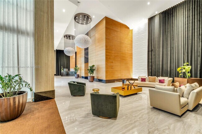 Building Photo - 950 Brickell Bay Dr