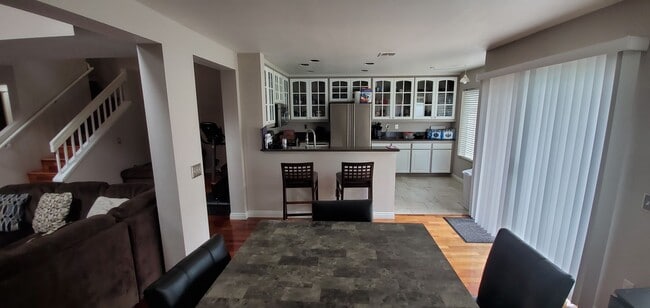 Building Photo - Gorgeous 3 Bed, 2.5 Bath Townhome In Ranch...