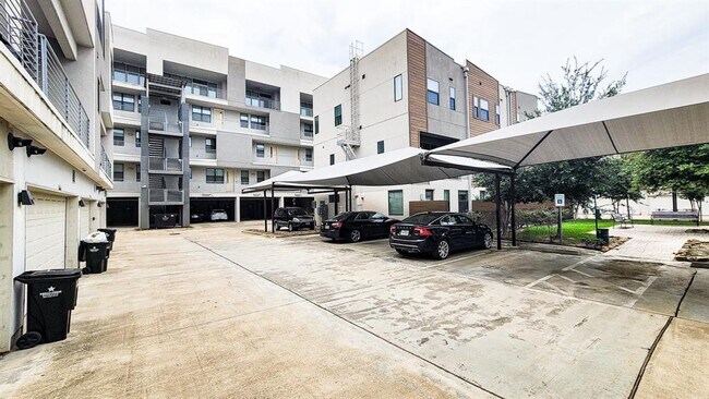 Building Photo - 2401 Crawford St