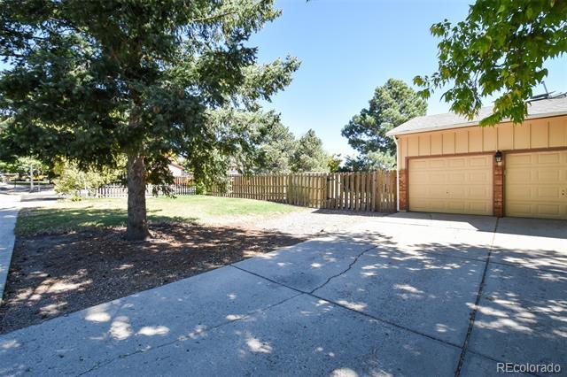 Building Photo - 4925 Hackamore Dr N