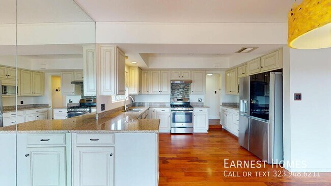Building Photo - 4535 San Blas Ave