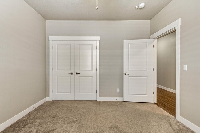 Building Photo - 2 Bedroom 2 Bathroom Twin Home in Orem