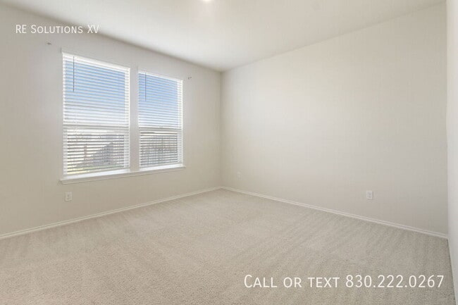 Building Photo - 10243 Band Wagon