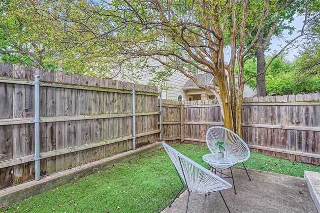 Building Photo - 8518 Cahill Dr