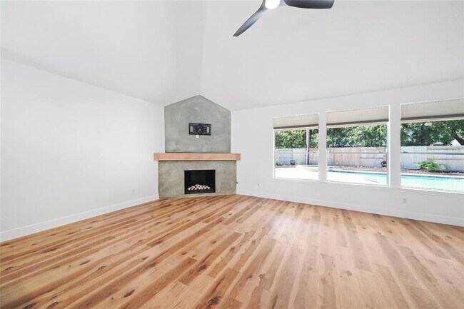 Building Photo - 6818 Amber Pine Ct