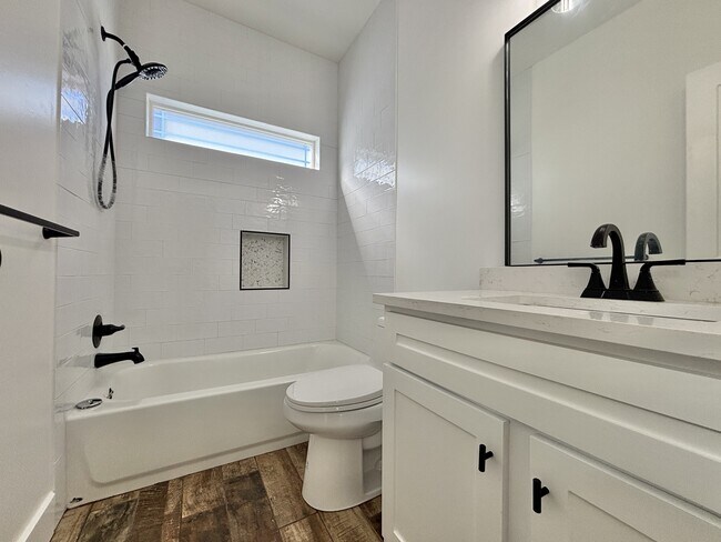 Building Photo - 227 Canyon Springs Dr