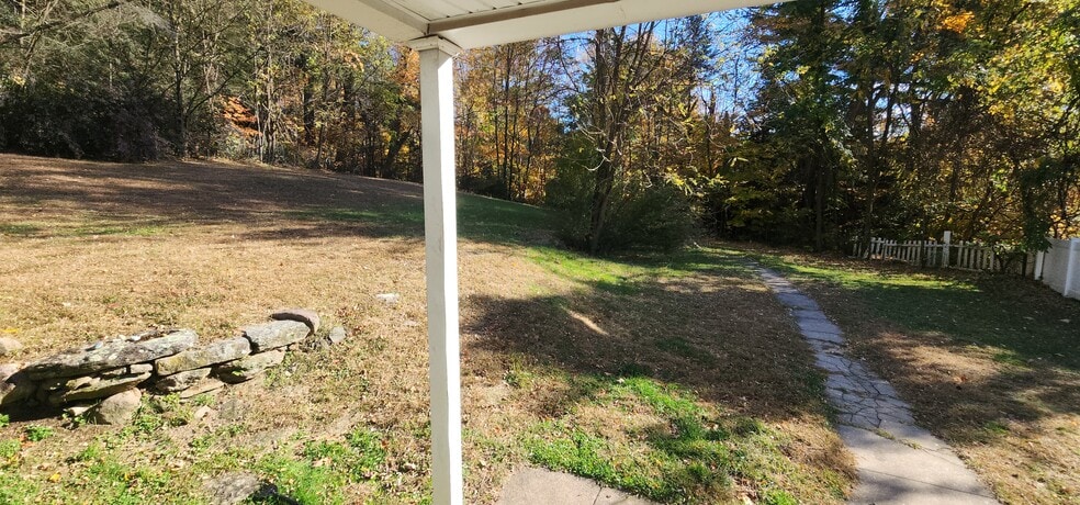 Building Photo - 519 Hopewell Rd