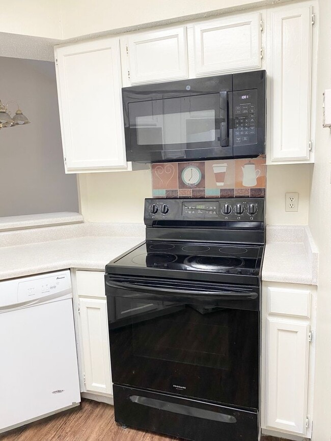 Building Photo - 1614 Pecan Chase Cir