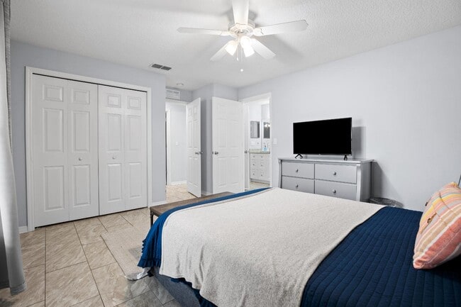 Building Photo - 37770 Kelly B Ct