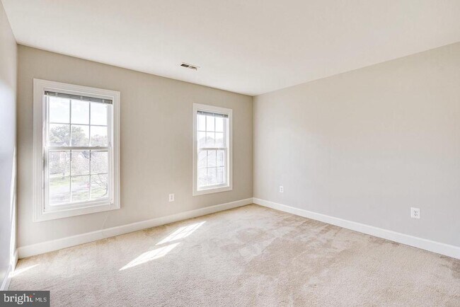 Building Photo - 1168 Taji Ct