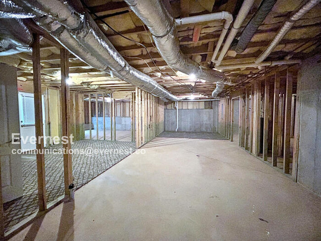 Building Photo - 215 Bridgemill Dr