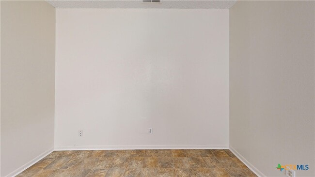 Building Photo - 911 S 27th St