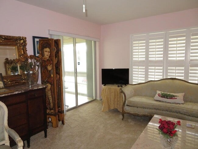 Building Photo - 5580 Tamberlane Cir