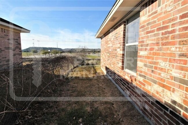 Building Photo - 1514 Shoshoni Trail