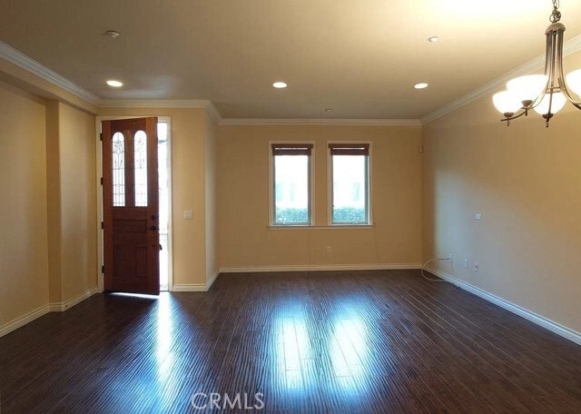 Building Photo - 88 N Roosevelt Ave