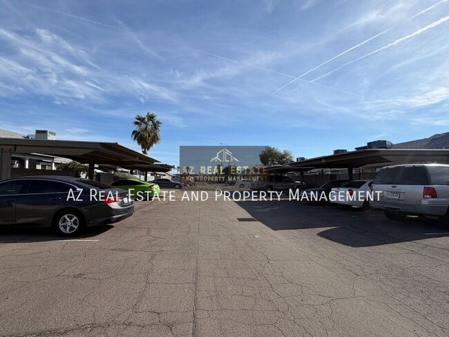 Building Photo - 5960 W Oregon Ave