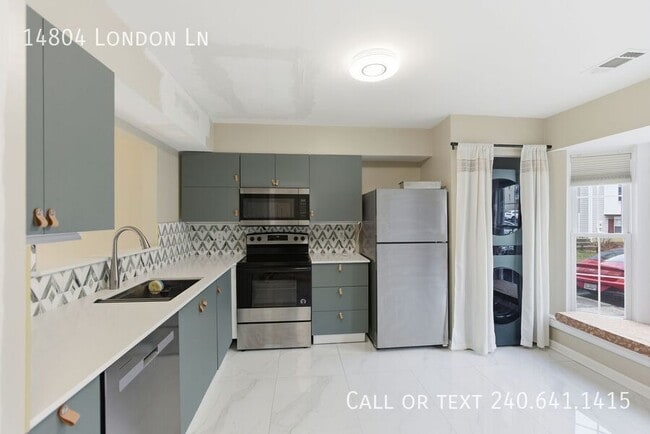 Building Photo - 14804 London Ln