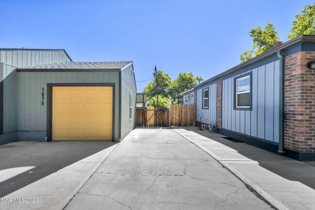 Building Photo - 1678 Ordway Ave