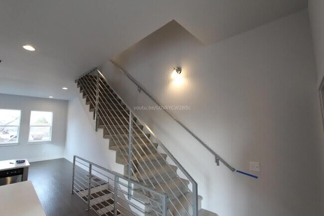 Building Photo - 1919 W 46th Ave