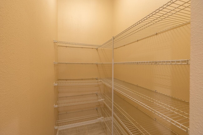 Building Photo - 1100 W 13th Square