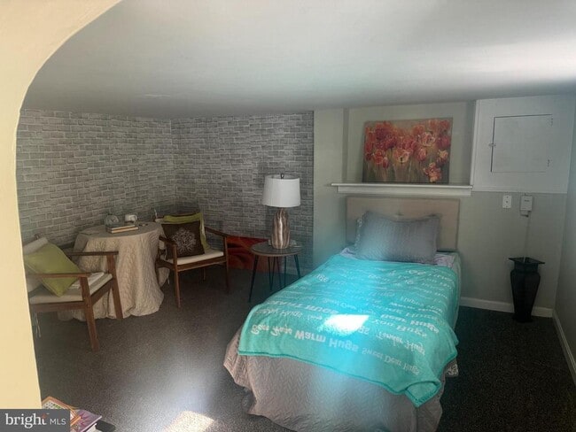 Building Photo - 101 Charles St