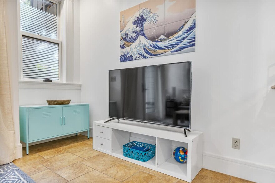 Building Photo - 1936 Channing Way