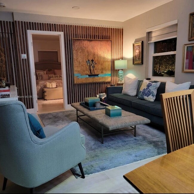 Building Photo - 1324 NW 1st Ave