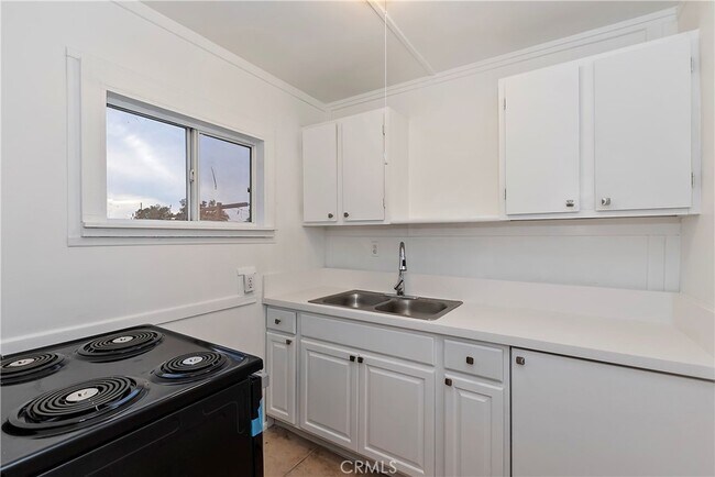 Building Photo - 6668 Ocotillo Ave