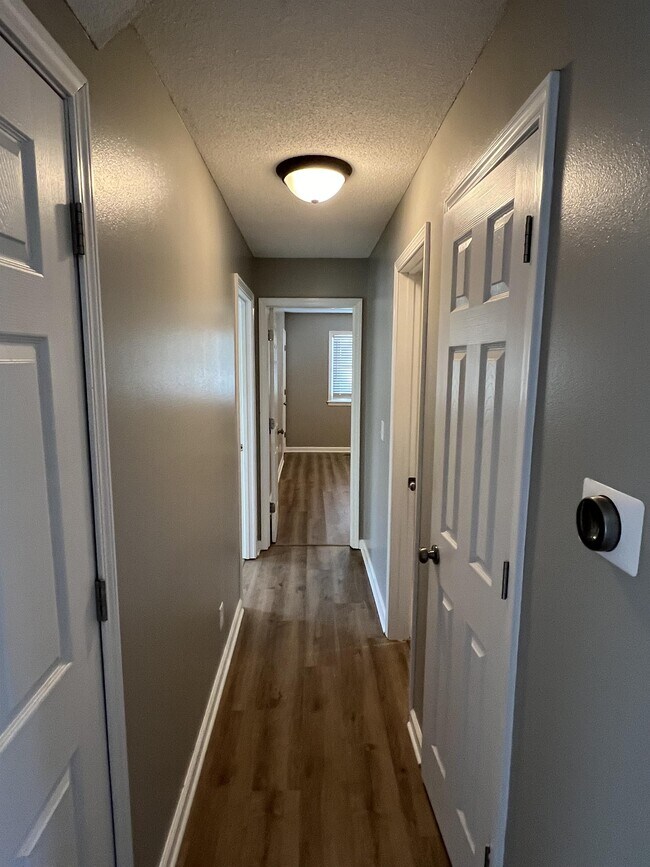 Building Photo - 503 Aspen Way